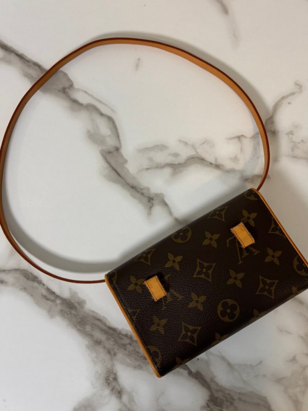 Louis Vuitton Pochette Florentine Monogram Bum Bag - Picture 3 of 7